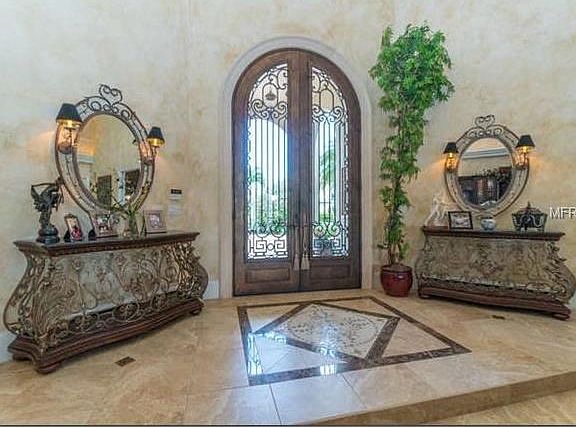 2nd image of 4267 Las Palmas Way