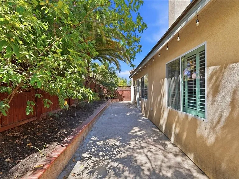 24939 Coral Canyon Rd — Photo 43