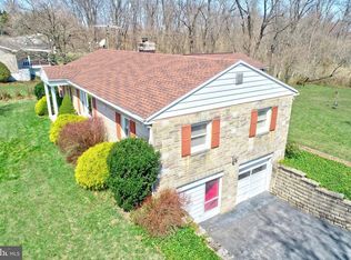 800 Locust Point Rd, York, PA 17406