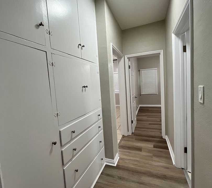 1st image of 2460 Cedar Ave APT 4