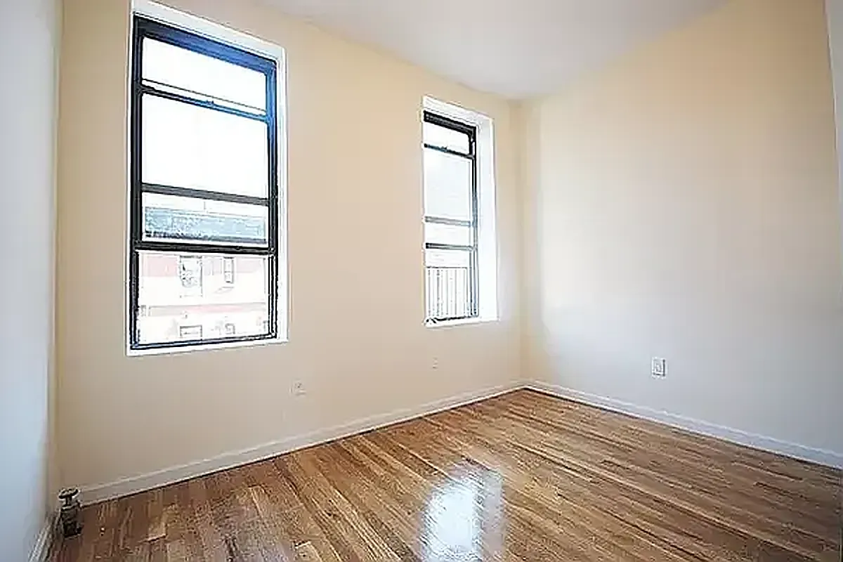 Building Photo - 41 Henry St #7