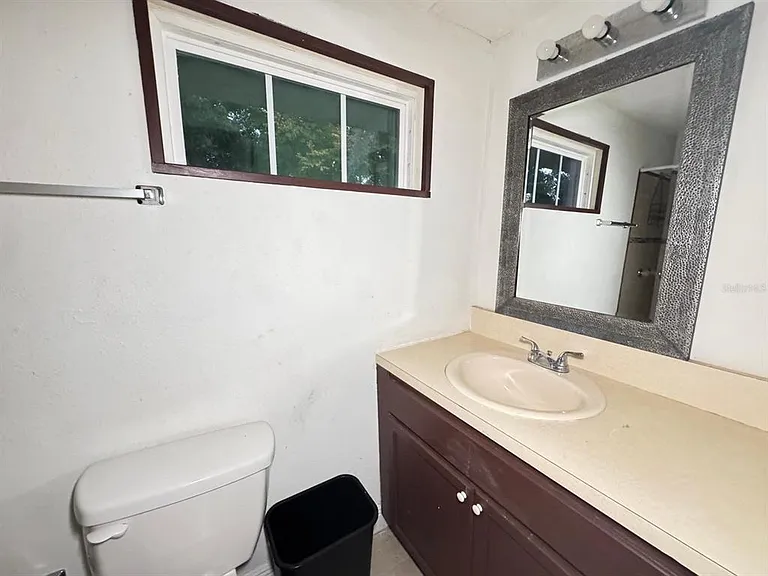 229 S Candler Ave — Photo 20