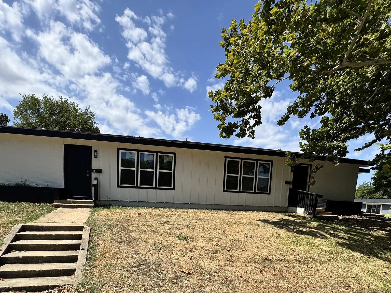 2 bed, 1005 sqft, $1,200 — Photo 1