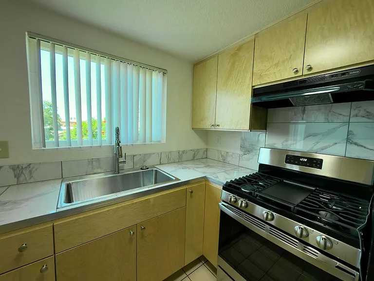 5260 Rex Ave — Photo 12