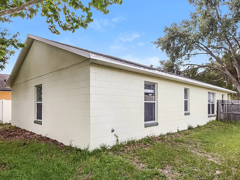 145 Burnsed Pl — Photo 16