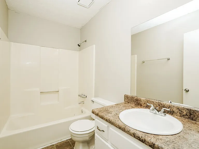 882 Stormy Ln — Photo 11