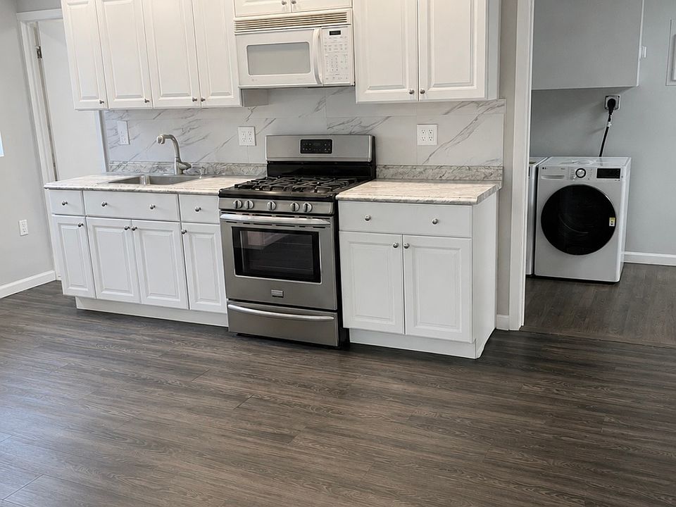 1st image of 3860 Merrick Rd APT B