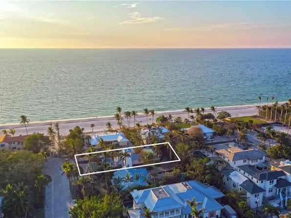 47 8th Ave S, Naples, FL 34102