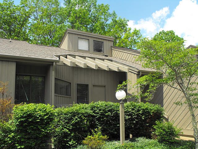1st image of 131 Eagle Ct