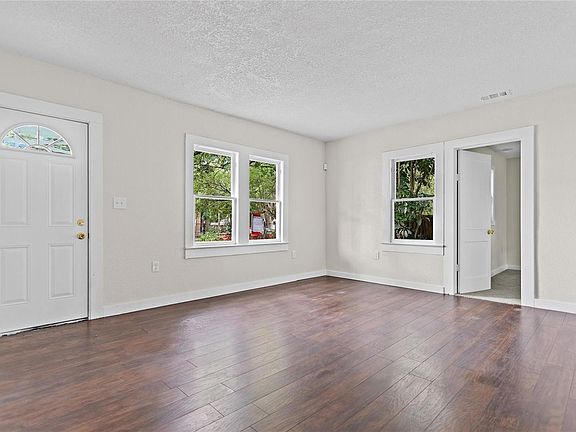 5th image of 8210 N 19th St