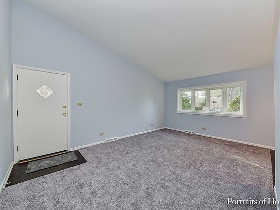 3rd image of 407 N Douglas Ave