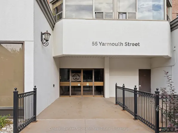 55 Yarmouth St #803, Guelph, ON N1H 7R4
