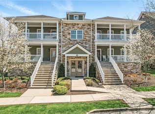 240 3rd St UNIT D, Oakmont, PA 15139