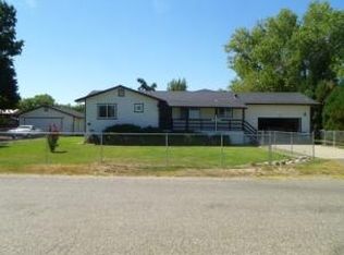 19735 Draper Rd, Cottonwood, CA 96022