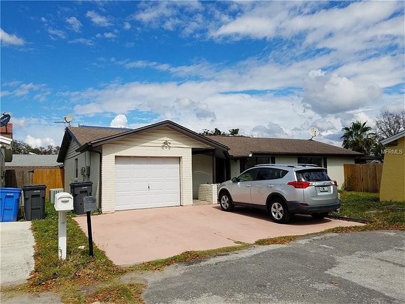 1st image of 7607 Canyon Ct