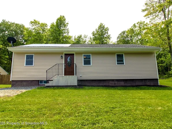 114 Tourist Ave, Clarks Summit, PA 18411