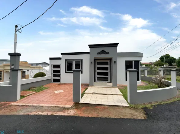 273D Calle Violeta, Toa Baja, PR 00949