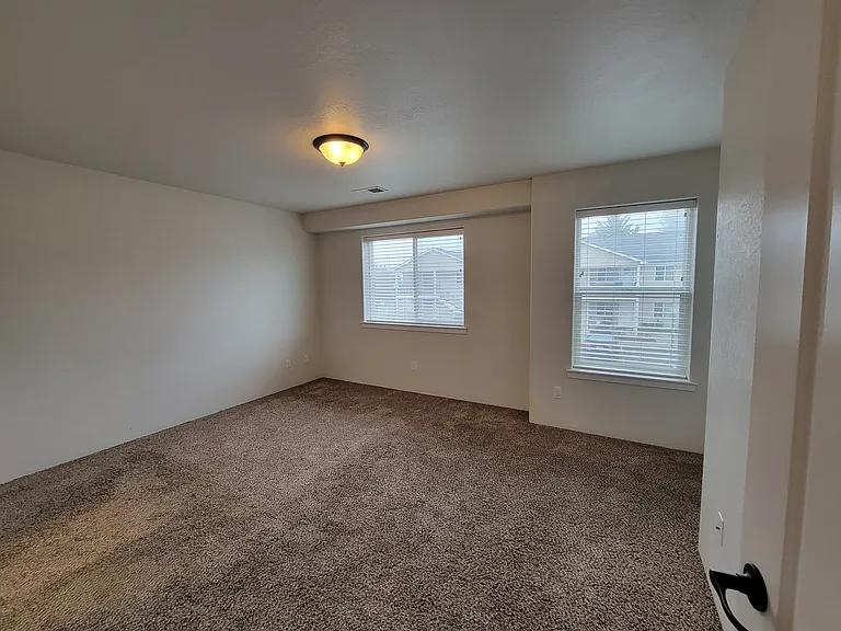 54 S Haskell St — Photo 20