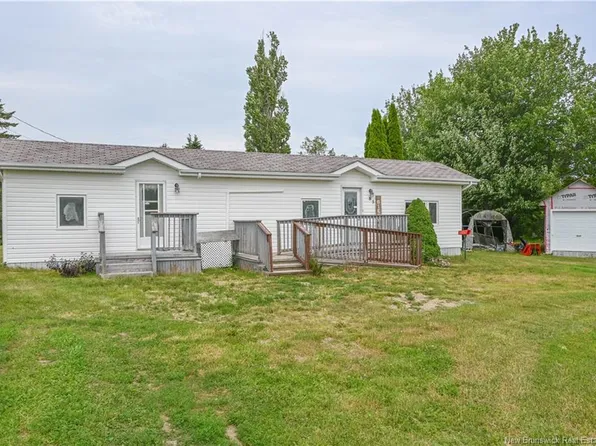 85 Sylvain St, Tracadie, NB E1X 1C3