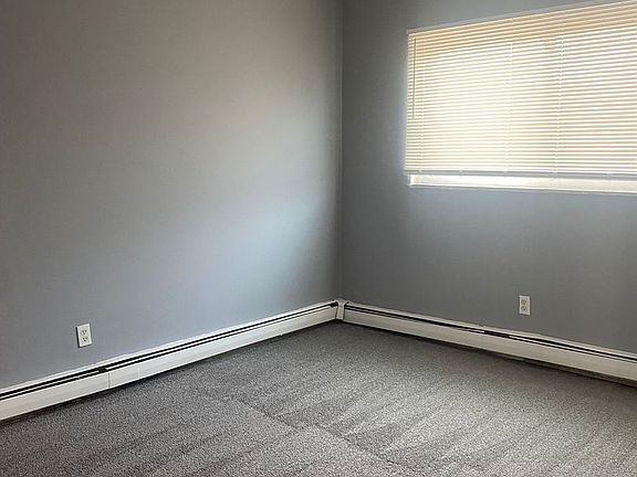 5th image of 17572 Lake Shore Blvd #W201