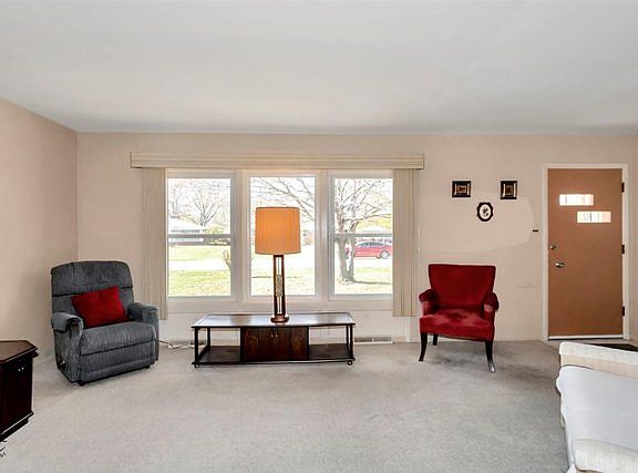 5th image of 20307 Hellenic Dr