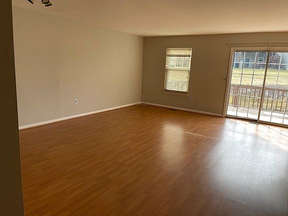 4th image of 626 Woodgate Ln