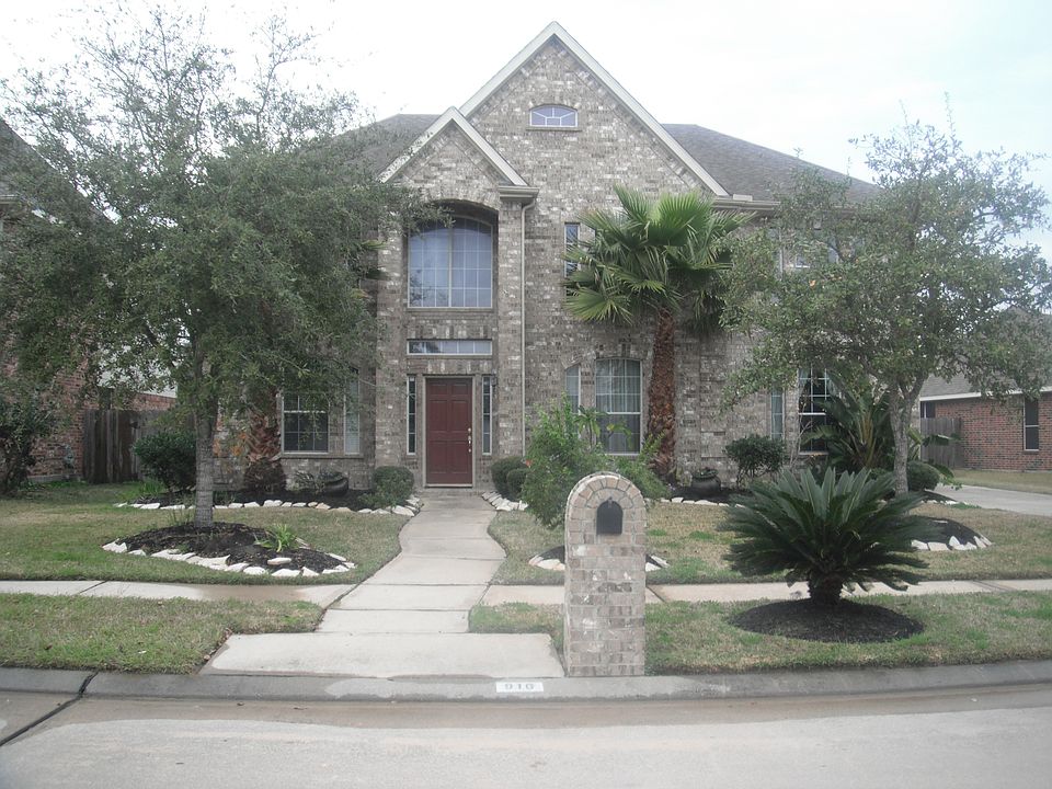 Front view 