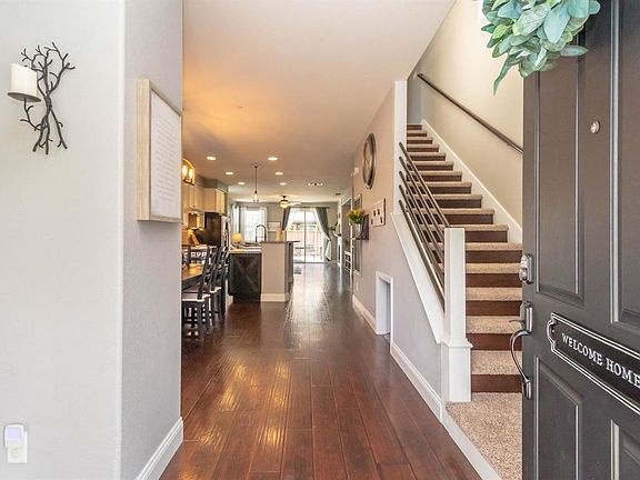 5th image of 2582 Allen Cir