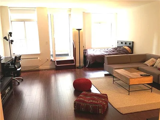 Rented by Space Marketing Shop | media 22