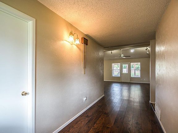 2nd image of 5300 Crawford Ct