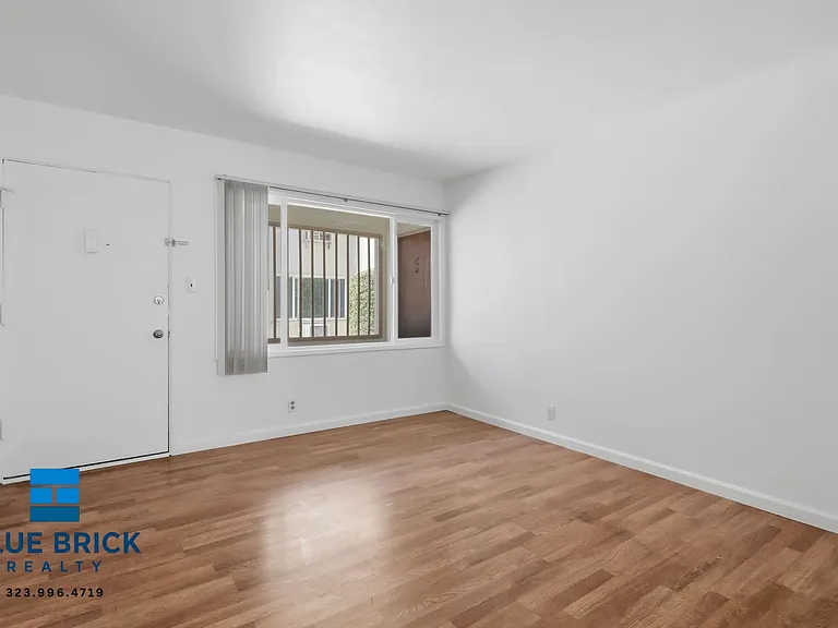 5642 Laurel Canyon Blvd #B — Photo 10
