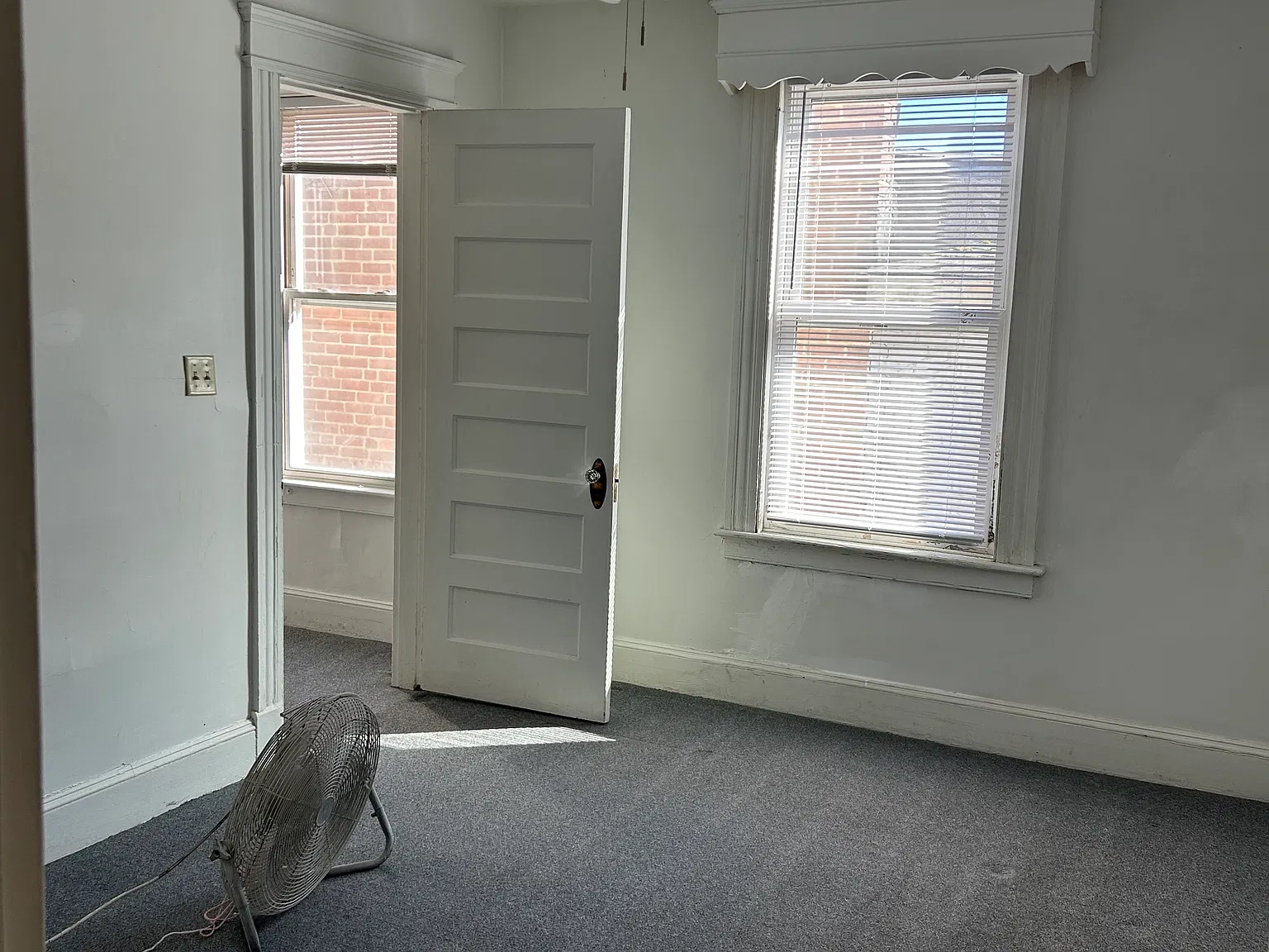 29 Maple Ave — Photo 3