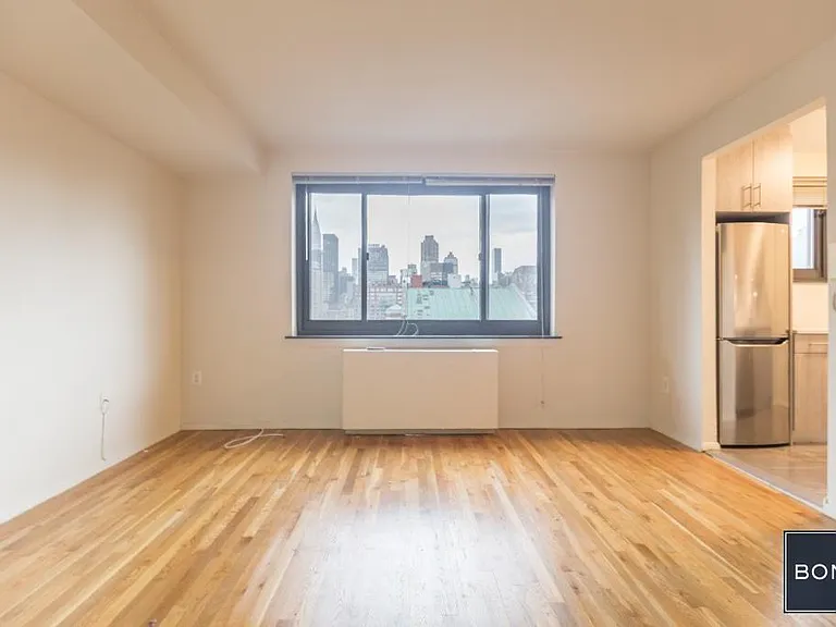 230 E 30th St #13E — Photo 1