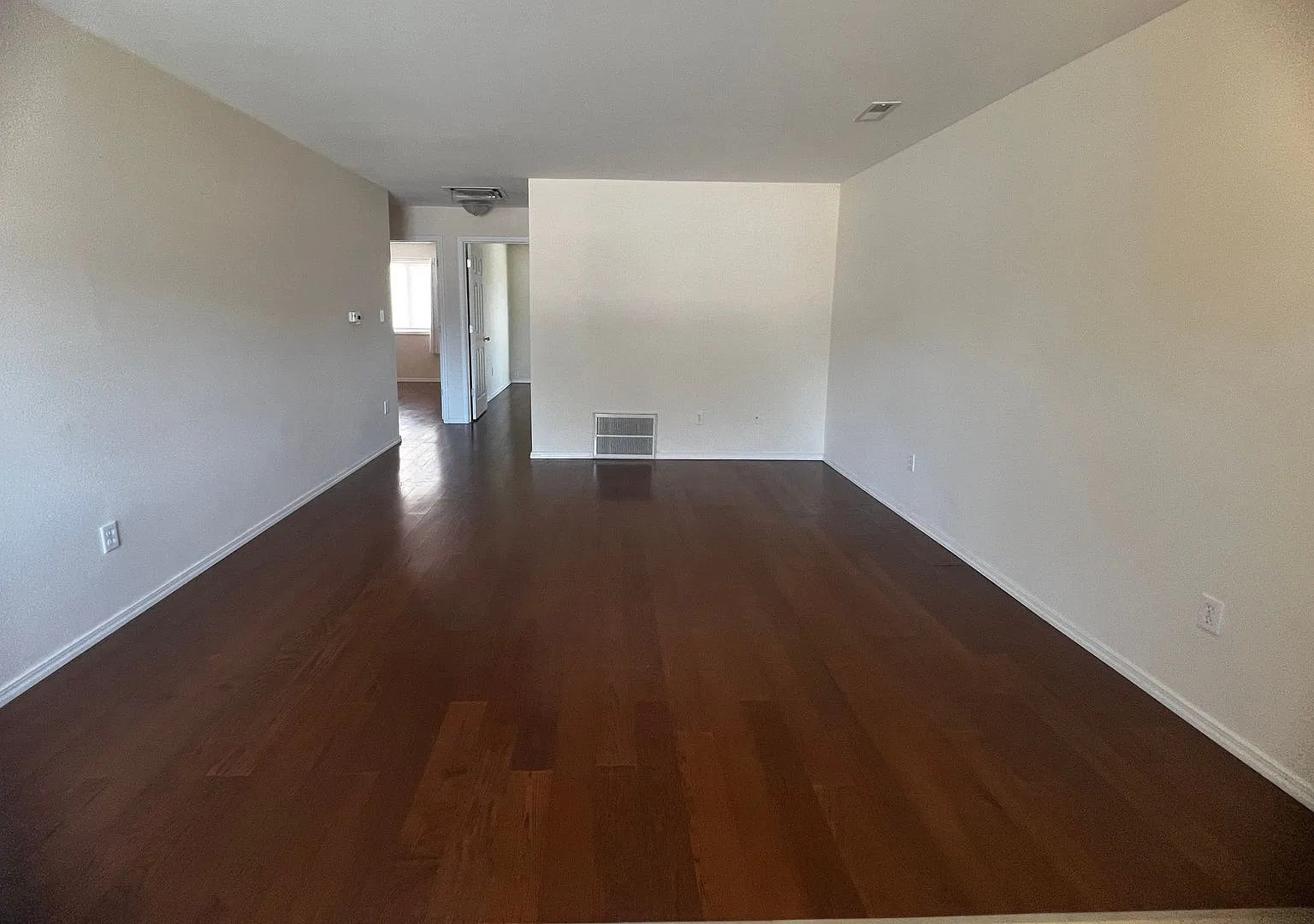 Charming Two Bedroom Home on Pueblo's Southside — Photo 2
