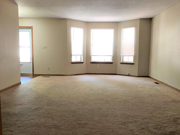 2nd image of 1309 Sanders St