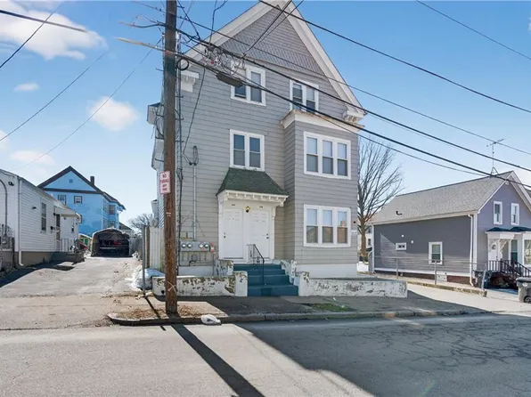 108-110 Sumner Ave, Central Falls, RI 02863
