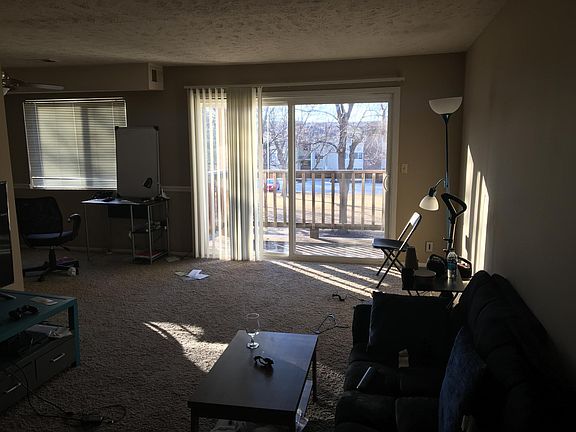 5th image of 5711 S 95th Plz APT 4