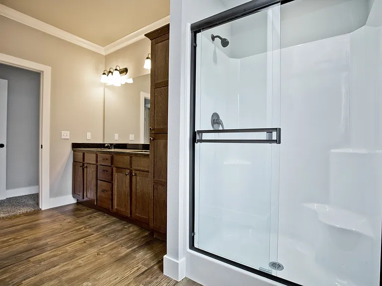 308 Alder St — Photo 9