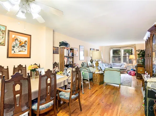 820 Ocean Parkway image 1 of 5