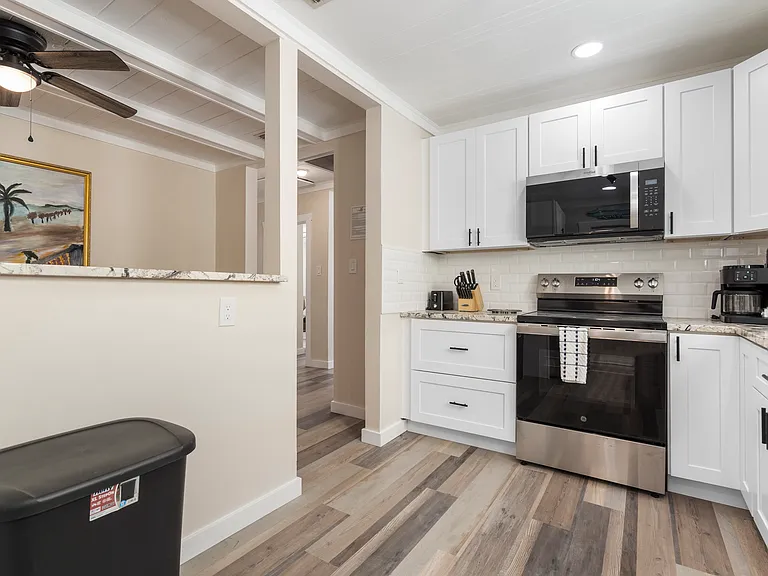 105 21st Ave — Photo 21