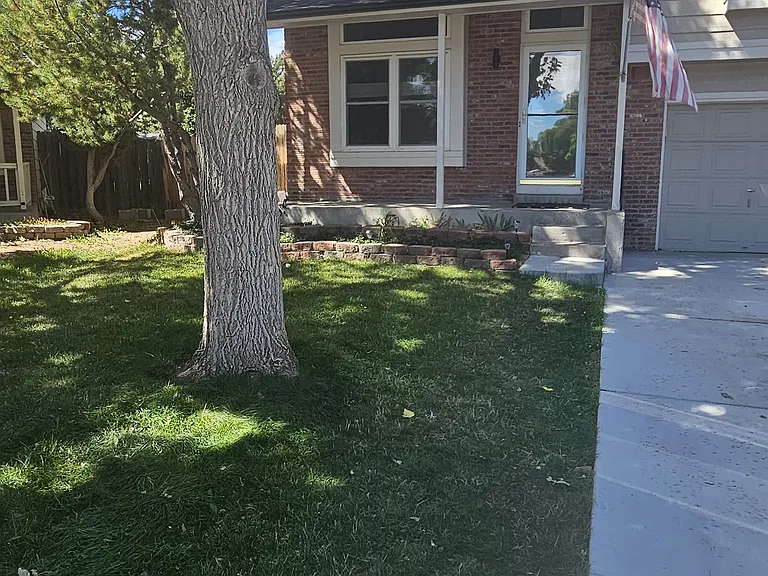 5323 E Courtney Ave — Photo 3