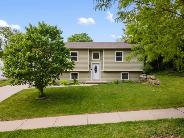 5021 Camden Rd, Madison, WI 53716