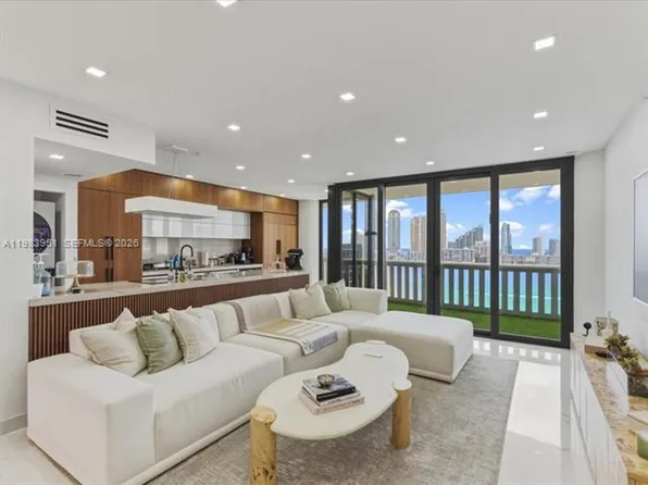 3000 Island Blvd APT 1501, Aventura, FL 33160
