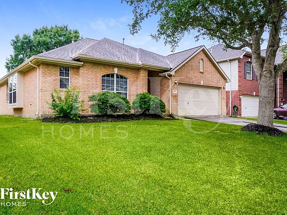 2nd image of 323 Diamond Bay Dr