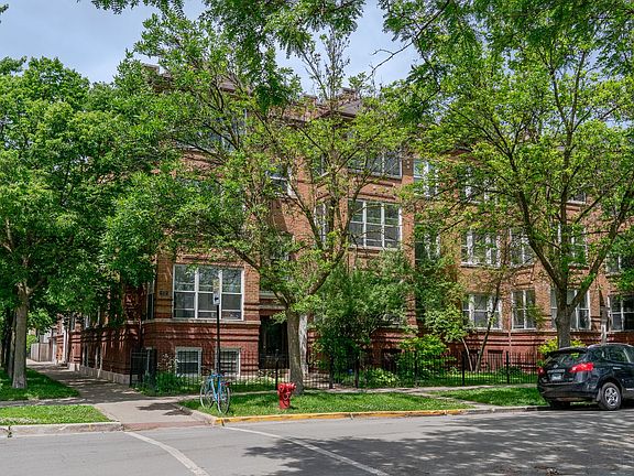2nd image of 4700-4706 N Sacramento Ave #3004-3006