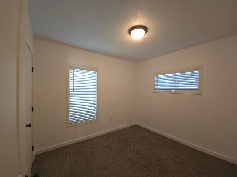 114 E Borah Ave — Photo 14