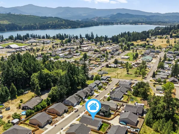421 E 4th St, Lowell, OR 97452