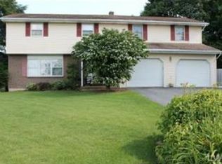 459 Nolf Rd, Nazareth, PA 18064