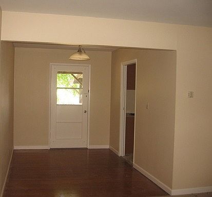 2nd image of 741 N Cuyamaca St N