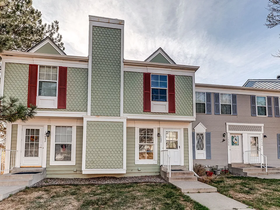 10494 W Dartmouth Ave